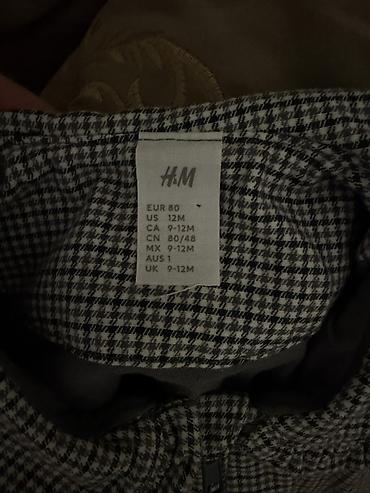 cool geyimler: H&M uşaq gödəkçəsi - Ölçü: EUR 80 (US 12M / 9–12 ay) - Material — 3