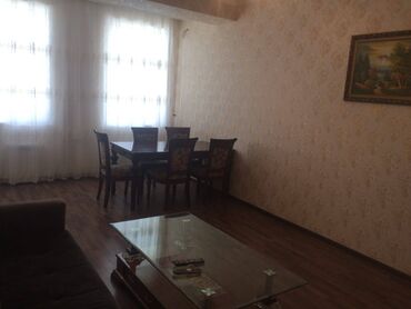 Uzunmüddətli kirayə mənzillər: Nərimanov metrosuna yaxin 14 mertebeli binanın 7-ci mərtəbəsində — 1