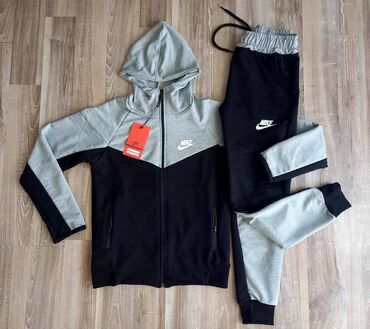 Komplet trenerke: Nike, Unisex — 10
