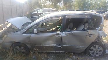 тайота каролла крыло: Toyota Corolla Spacio (ZNE124), хэтчбек/минивэн, серебристый цвет — 4