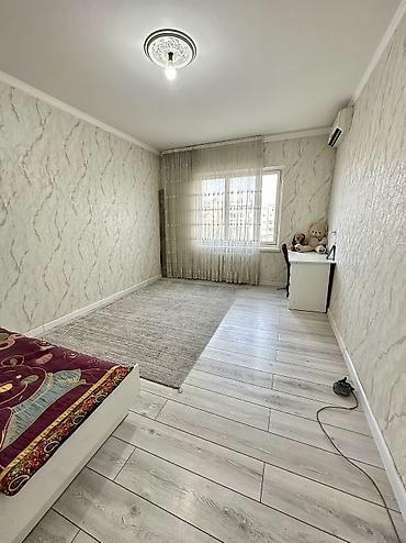 Продажа квартир: 2 комнаты, 52 м², Ак-Эмир рынок 106 серия, 8 этаж, Старый ремонт — 9
