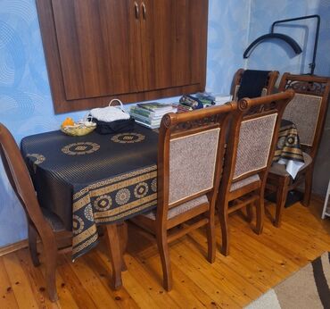 кухонный стол и стулья: Стол стулья/дерево/ стулья 5 шт.по 20 ман стол 70 ман в комплекте 150