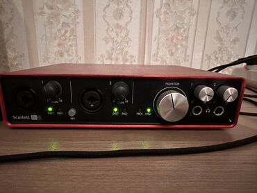 Pianolar: Focusrite Scarlett 6i6 USB audio interfeysi - 2 ədəd kombinə edilmiş