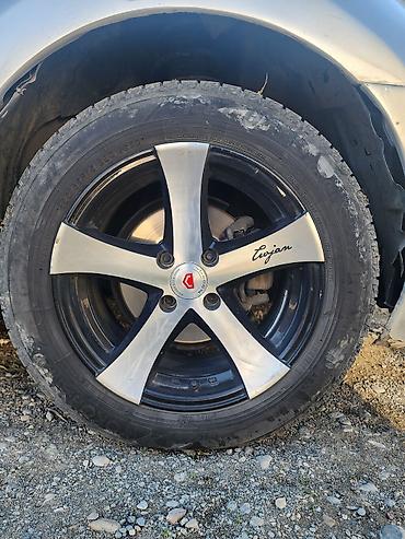 Комплект автомобильных колес 4 шт
185/65R15 88Q IG60 at lalafo.kg Комплект автомобильных колес 4 шт
185/65R15 88Q IG60