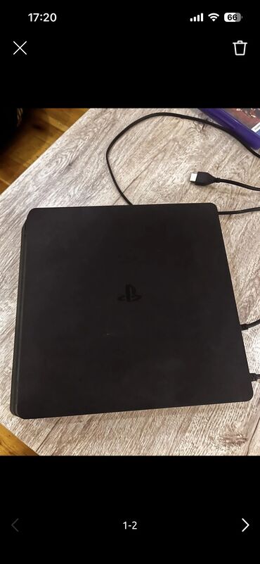 kompu: PlayStation 4 satılır. Konsol birlikdə oyunlar və 2 pult ilə verilir