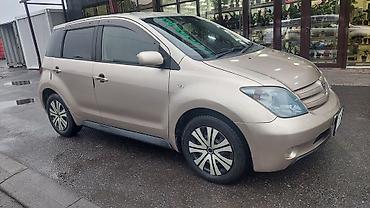Toyota Ist: 2002 г., 1.3 л, Автомат, Бензин, Хэтчбэк