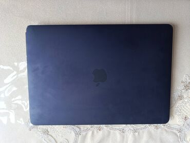 Digər noutbuklar və netbuklar: İşlənmiş Apple MacBook, 15.6 ", Apple M1 Max, 256 GB