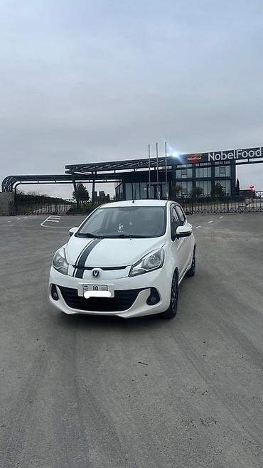 Changan: Changan Benni, ağ rəng, hetçbek. Gündəlik sürülən problemsiz maşındı — 1