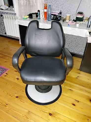 salon kıreslosu: Bərbər/kosmetologiya kreslosu - Material: qalın süni dəri oturacaq və — 1