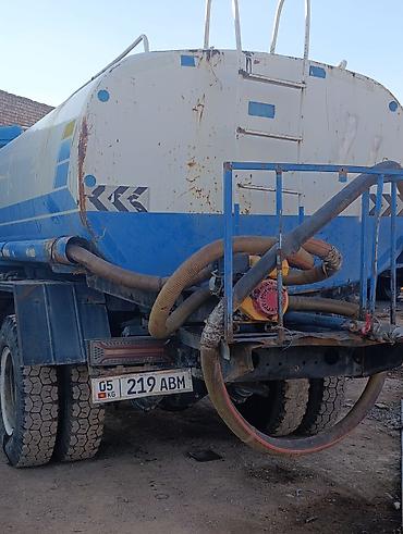 Вакуумные машины: Автоцистерна (вакуумная/водовоз) - Шасси: капотный грузовик, 2 оси — 8