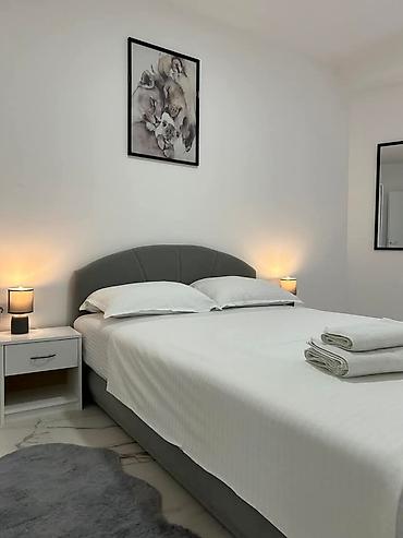 Stan na dan: Apartmani “Favorit” – Srebrno jezero 🌅 Izdajemo moderno opremljene — 13