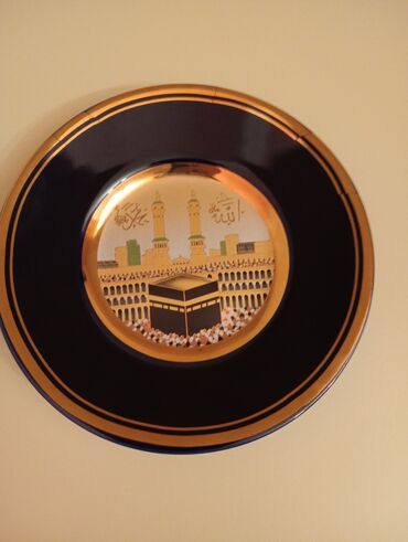 Digər ev dekoru: Yenidir. Dini çaşqa və nəlbəki. Heç bir yerində qırıq yoxdur.Qızılı -da lalafo.az — 9 Digər ev dekoru: Yenidir. Dini çaşqa və nəlbəki. Heç bir yerində qırıq yoxdur.Qızılı — 9