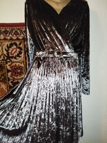 Повседневные платья: Повседневное платье, Made in KG, Осень-весна, Длинная модель, Оверсайз at lalafo.kg — 6 Повседневные платья: Повседневное платье, Made in KG, Осень-весна, Длинная модель, Оверсайз — 6