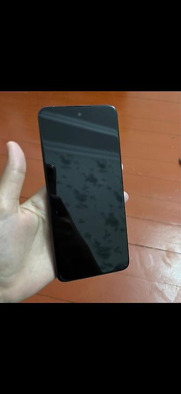 Техника и электроника: Məhsul: Smartfon (mavi gövdə) Təsvir: - Korpus: Düz kənarlı, mavi — 3