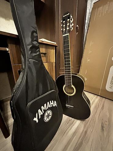 oğlan çantası: Klassik gitara, Yamaha, Yeni — 2