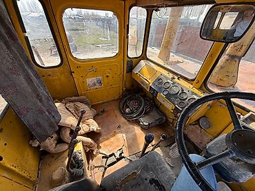 Тракторы Кировец: Трактор «Кировец» К-700А Год выпуска: 1982 Заводской номер: 8209205 — 9