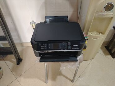 Комплектующие для ПК и ноутбуков: Epson markalı, qara rəngli, hamısı bir arada funksiyalı printer. Bu