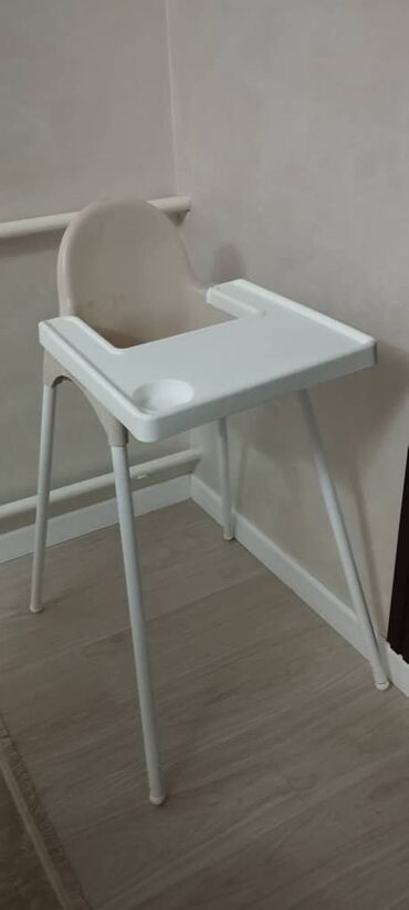 аренда столов и стульев: Стульчик для кормления Б/у