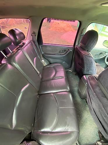 kona машина: Mazda Tribute: 2004 г., 2.3 л, Кол менен иштөөчү, Бензин, Жол тандабас — 4