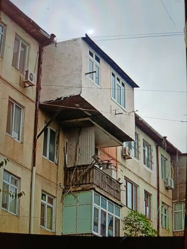 Balkonlar: Balkon artırılması betonun tökülməsi karkasın svarkası kərpiclə