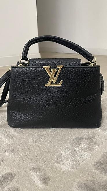 Классические сумки: Продаются сумки женские разные. При покупке 2х сумок 1 на выбор отдам — 7