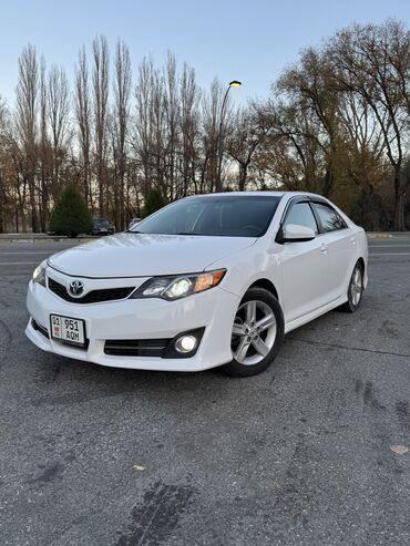 chehol dlja iphone 5 5s: Toyota Camry: 2014 г., 2.5 л, Автомат, Бензин, Седан