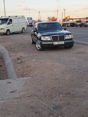 мерседес 210 салон: Mercedes-Benz W124: 1993 г., 2 л, Механика, Бензин, Седан