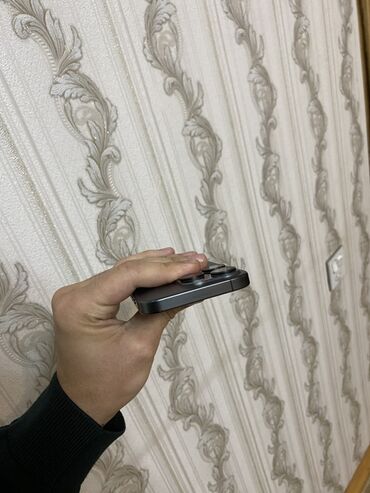 Apple iPhone: IPhone 15 Pro, 128 GB, Black Titanium, Face ID — 6