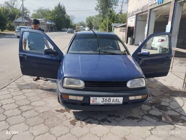 Volkswagen: Продается Volkswagen Golf III синего цвета. Эта модель - надежный и