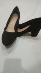 Digər ayaqqabılar: Ölçü: 39, rəng - Qara, Yeni — 5