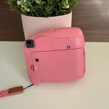Fotoaparati: Ovaj ružičasti Fujifilm Instax Mini 9 fotoaparat omogućava trenutno — 3