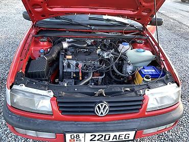 Volkswagen: Volkswagen Passat Variant: 1993 г., 1.8 л, Механика, Газ, Универсал — 19