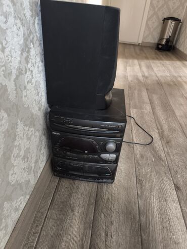 dynamic: Нерабочий . Музыкальный центр Philips FW535 с акустикой и 2 колонки
