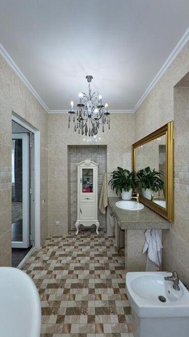 Долгосрочная аренда домов: 670 м², 8 комнат — 17