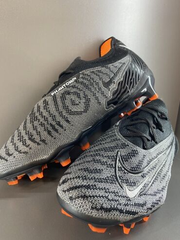 Бутсы: Футбольные бутсы Nike Phantom с серым вязаным верхом и яркими — 7