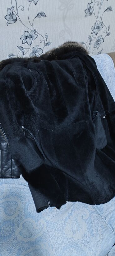 дубленка женская новая: Пальто XL (EU 42), цвет - Черный