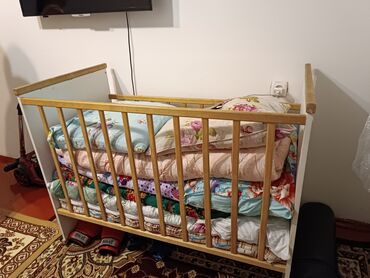 детская кроватка с бортиком: Манеж, Б/у