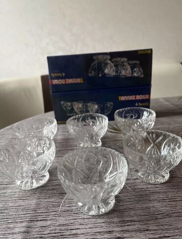 Digər süfrə qabları: Tort və şiriniyyat qabı, Şüşə