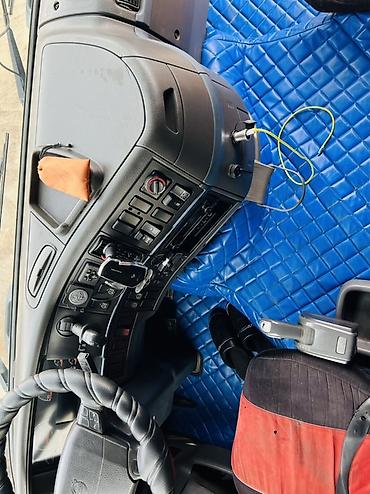 Тягачи: Тягач, Volvo, 2007 г., Бортовой — 7