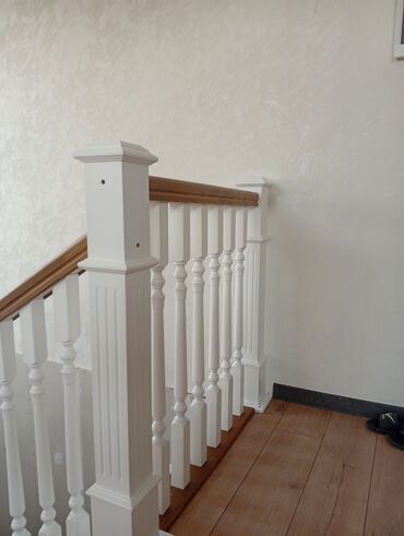 Деревянные лестницы: Деревянная лестница Для дома, Вид дерева: Грецский орех, Форма лестницы: Прямая, Стиль: Классический — 5