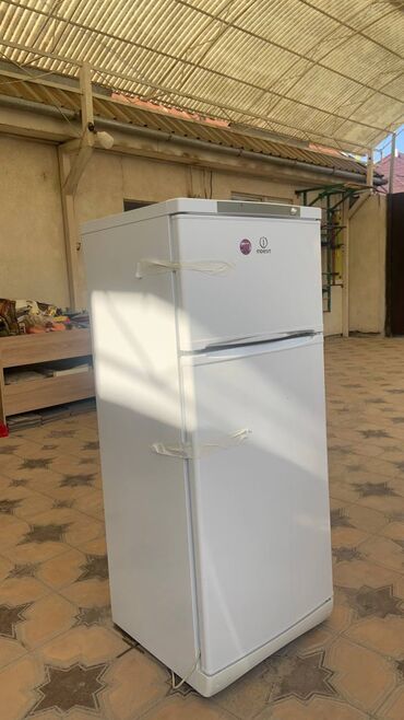 indesit холодильник: Муздаткыч Indesit, Колдонулган, Эки камералуу, Less frost, 45 * 170 * 40