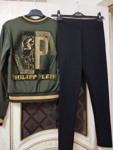 Kurtkalar: Kastum razmer 36 S 38 M Alinib 50 azn — 2