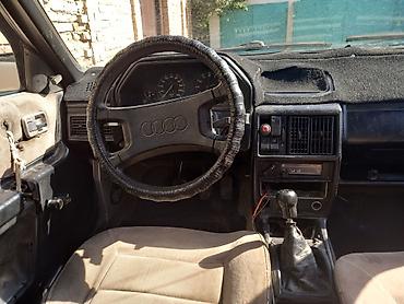 smart open: Audi 100: 1985 г., 1.8 л, Механика, Бензин, Седан — 4