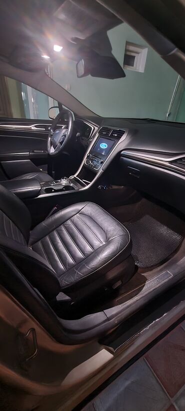 Ford: Ford Fusion: 1.5 l | 2018 il 303000 km Sedan — 4