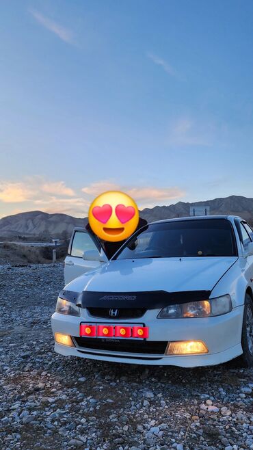 продам срочно машину: Honda Accord: 2002 г., 0.2 - engine capacity л, Автоматтык, Бензин, Седан