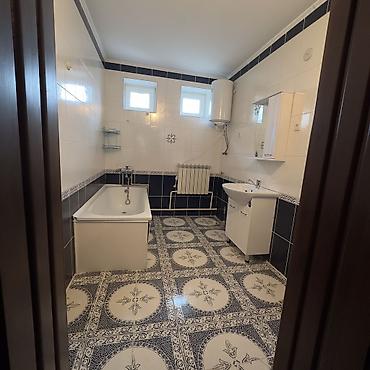 Долгосрочная аренда домов: Сдается на аренду двух этажный частный дом. На длительный срок. 5 — 8