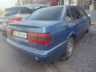 обмен на две машины: Volkswagen Passat: 1994 г., 2 л, Механика, Бензин, Седан