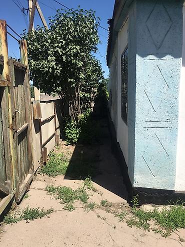 Кыймылсыз мүлк: Продаётся 5 комнатный дом, плюс времянка с баней двор . Г Кара-Балта — 8