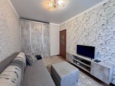 сдаётся квартира рядом рынок дордой: 2 бөлмө, 50 кв. м, Жеке план, 2 кабат, Косметикалык ремонт