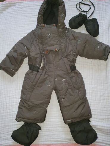 детский костюм тёплый на зиму: Детский комбинезон, цвет хаки, новый, очень тёплый. В комплекте